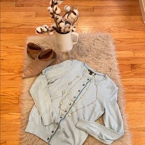 NWOT BANANA REPUBLIC BUTTON FRONT SWEATER